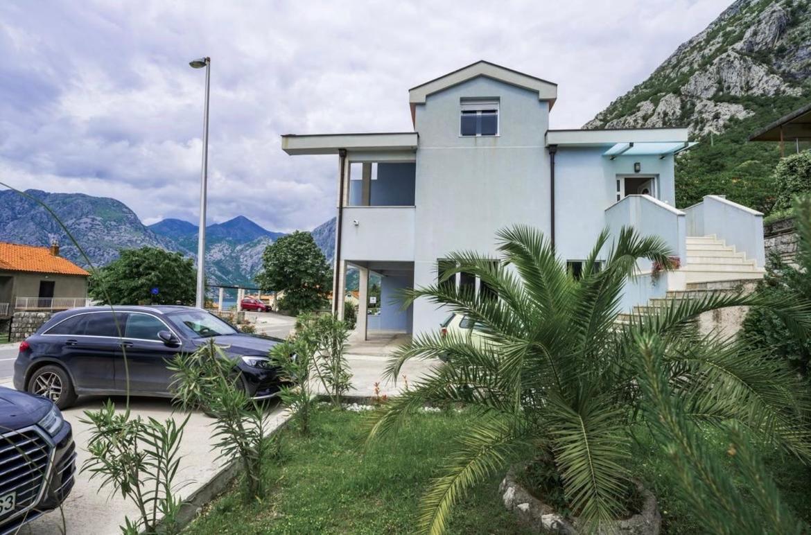 Luxury Apartment Vasilisa Kotor Exterior photo