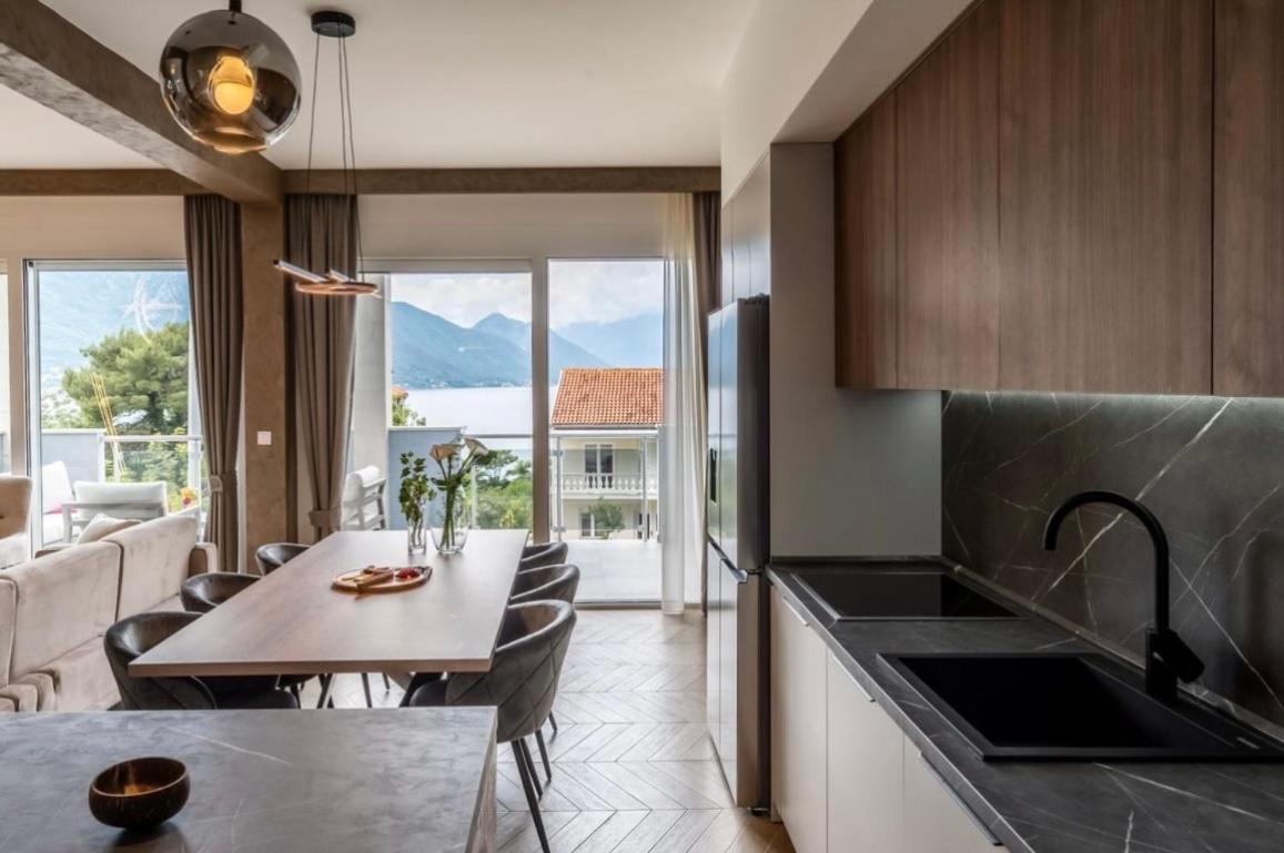 Luxury Apartment Vasilisa Kotor Exterior photo