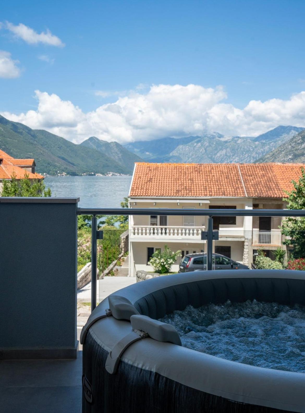 Luxury Apartment Vasilisa Kotor Exterior photo